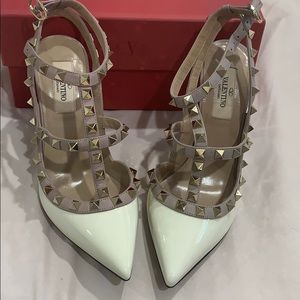 Valentino ivory rockstuds